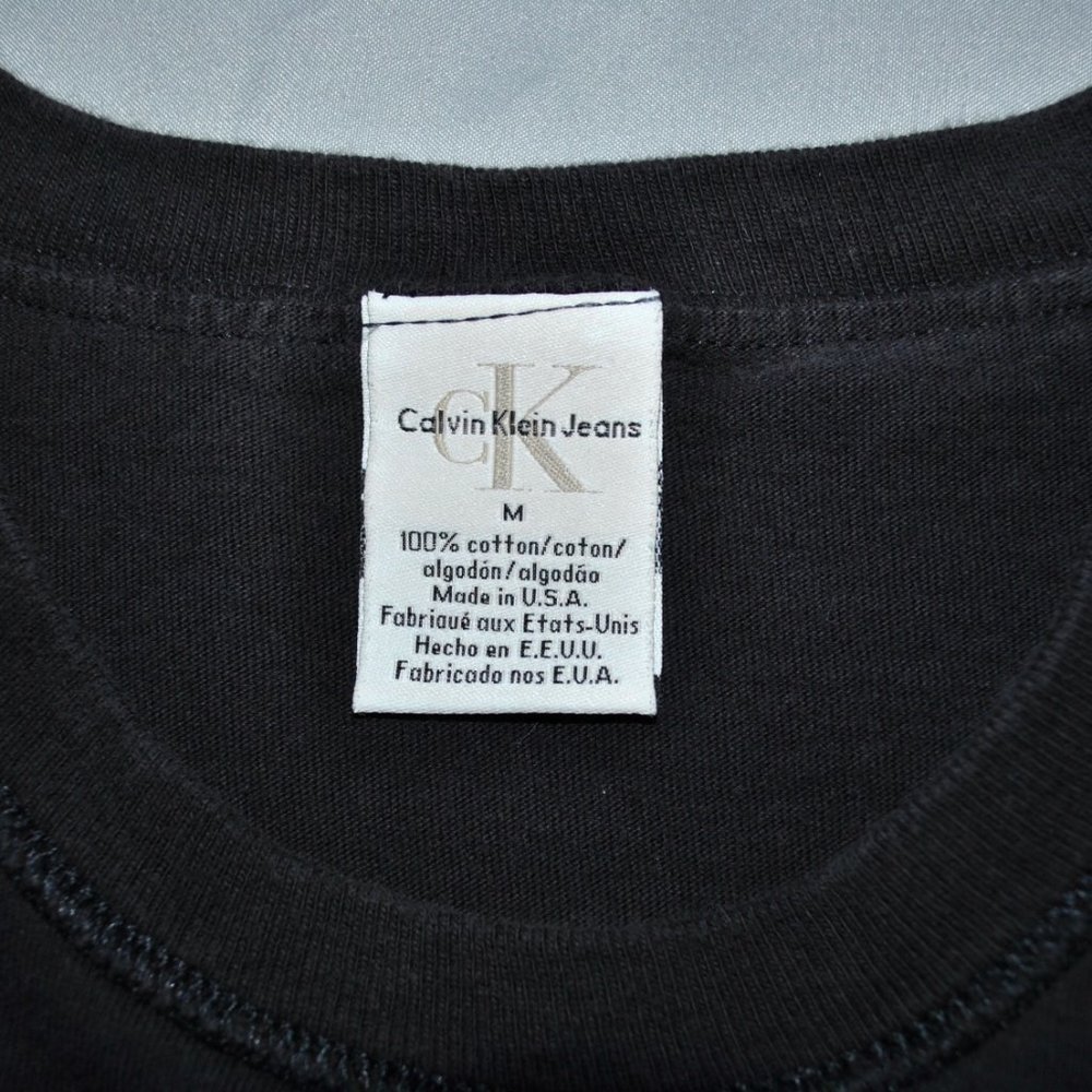 Vintage Calvin Klein Jeans Shirt Size Medium Spell Out Logo Tee - Picture 4 of 7